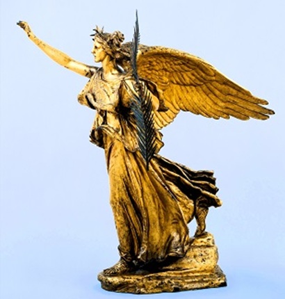 Small copy of Victory, which is seen adjacent to the full size original in Manhattan