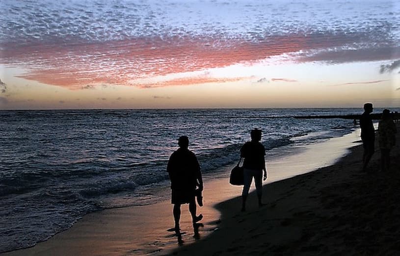 waikiki beach at sunset in honolulu hawaii